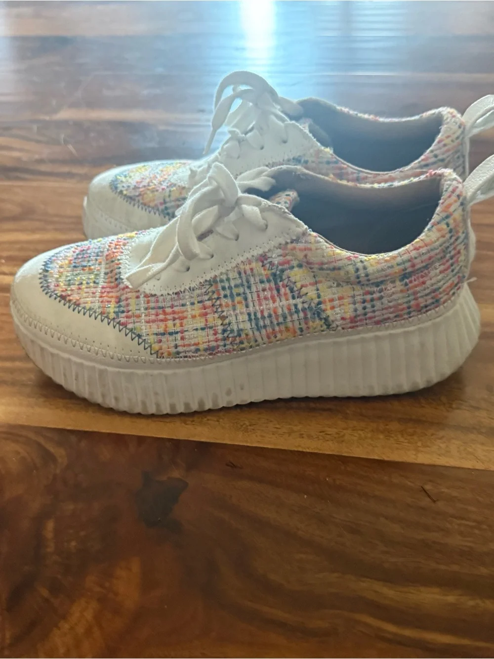 Blowfish casual platform